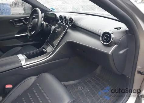 2023 Mercedes-Benz C 300 4Matic z USA, uszkodzony, nr VIN W1KAF4HB9PR103705